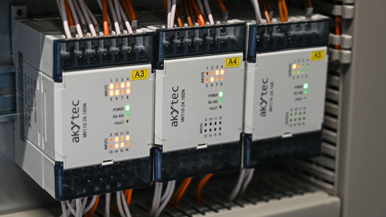 PLC Programlama Nedir, Fabrikanız İçin Ne Zaman Gerekir?